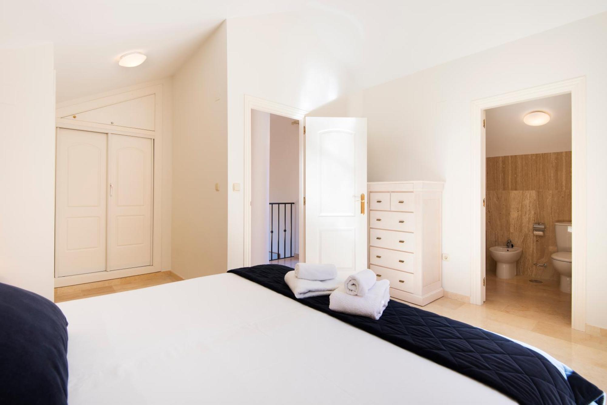 Rentandhomes Penthouse Elviria Golf Marbellac Extérieur photo