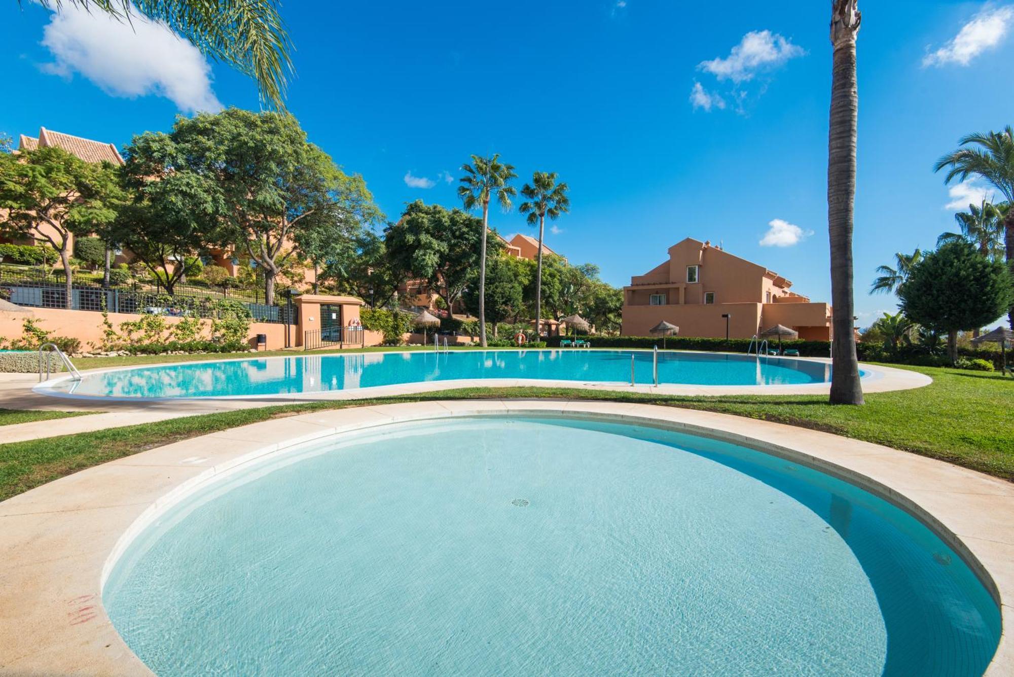 Rentandhomes Penthouse Elviria Golf Marbellac Extérieur photo